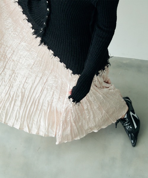 Clum(クルム)の「Crinkle flare long skirt / クリンクルフレアロングスカート(スカート・レディース・ブラック/ピンクベージュ・FREE)」の14枚目の写真