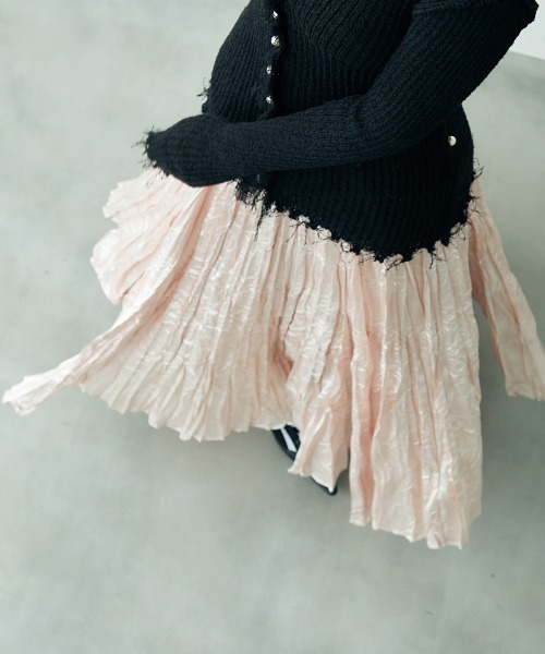 Clum(クルム)の「Crinkle flare long skirt / クリンクルフレアロングスカート(スカート・レディース・ブラック/ピンクベージュ・FREE)」の11枚目の写真