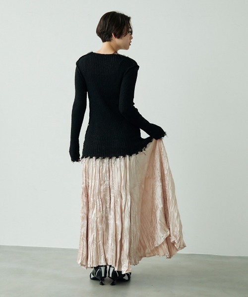 Clum(クルム)の「Crinkle flare long skirt / クリンクルフレアロングスカート(スカート・レディース・ブラック/ピンクベージュ・FREE)」の3枚目の写真