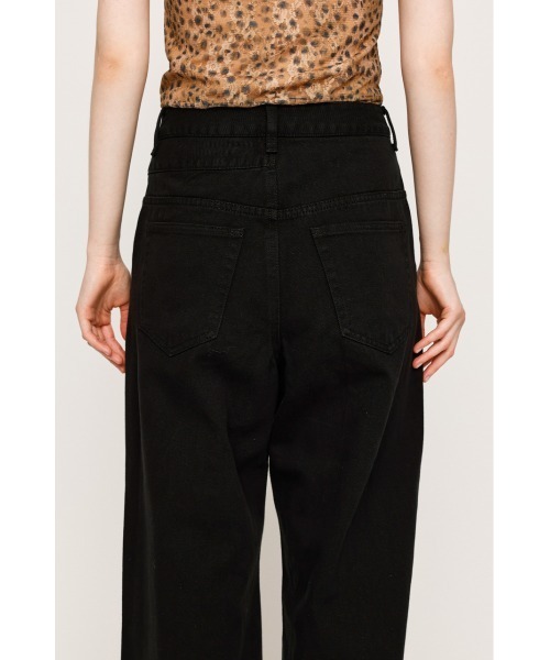 SLY（スライ）の「DOUBLE HOLE BELT STRAIGHT PT-E ダブル ホール ベルト ストレート パンツ イー（デニムパンツ・レディース・ブラック・0/1/2）」の8枚目の写真