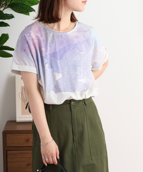 myke(ミーカ)の「myke 水彩宇宙プリントタックTシャツ(Tシャツ/カットソー・レディース・オフホワイト/ホワイト×ネイビー/杢グレー・M)」の3枚目の写真