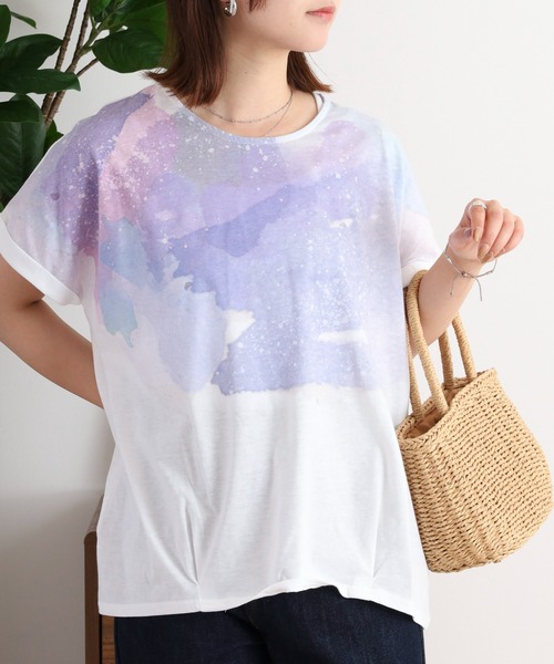 myke(ミーカ)の「myke 水彩宇宙プリントタックTシャツ(Tシャツ/カットソー・レディース・オフホワイト/ホワイト×ネイビー/杢グレー・M)」の1枚目の写真