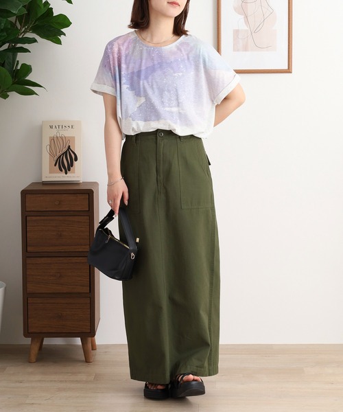 myke(ミーカ)の「myke 水彩宇宙プリントタックTシャツ(Tシャツ/カットソー・レディース・オフホワイト/ホワイト×ネイビー/杢グレー・M)」の7枚目の写真
