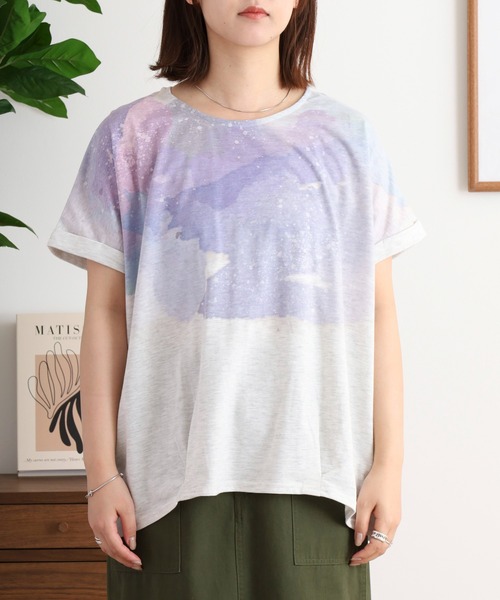 myke(ミーカ)の「myke 水彩宇宙プリントタックTシャツ(Tシャツ/カットソー・レディース・オフホワイト/ホワイト×ネイビー/杢グレー・M)」の8枚目の写真