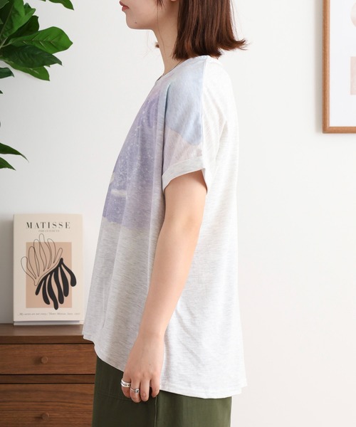 myke(ミーカ)の「myke 水彩宇宙プリントタックTシャツ(Tシャツ/カットソー・レディース・オフホワイト/ホワイト×ネイビー/杢グレー・M)」の9枚目の写真