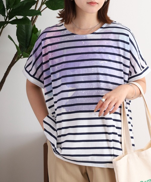 myke(ミーカ)の「myke 水彩宇宙プリントタックTシャツ(Tシャツ/カットソー・レディース・オフホワイト/ホワイト×ネイビー/杢グレー・M)」の20枚目の写真