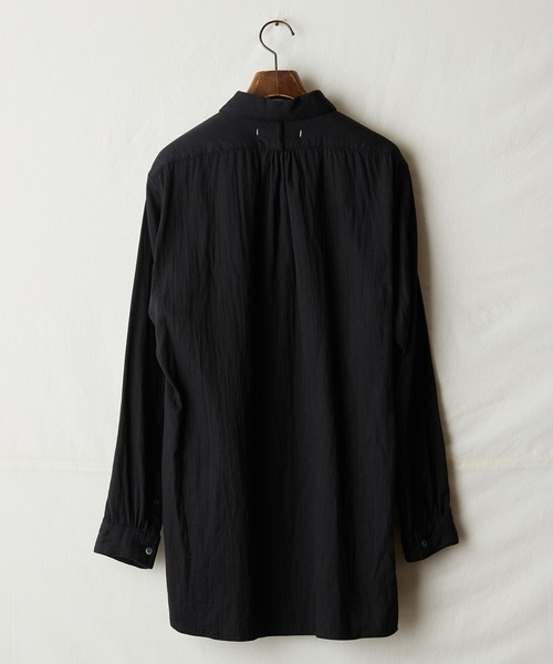 suzuki takayuki(スズキタカユキ)の「one-piece shawl-collar shirt Ⅱ(シャツ/ブラウス・メンズ・アイボリー/ブラック/チャコールグレー・01/02/00)」の6枚目の写真
