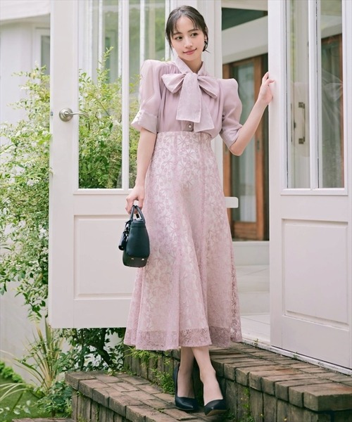 SWINGLE（スウィングル）の「【日本製】シャイニーフラワーレーススカート（スカート・レディース・ピンク/ネイビー/ベージュ・MEDIUM/SMALL）」の10枚目の写真