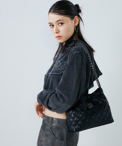 GYDA（ジェイダ）の「GYDA(ジェイダ)チェーントートバッグ GY-B356 ダブルキルティング（トートバッグ・レディース・アイボリー/ブラック/レッド・FREE）」の19枚目の写真