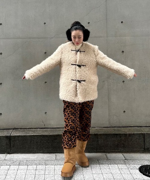 ipugo(イプゴ)の「ipugo ファーダッフルコート 冬服(ダッフルコート・レディース・アイボリー/ベージュ・FREE)」の6枚目の写真