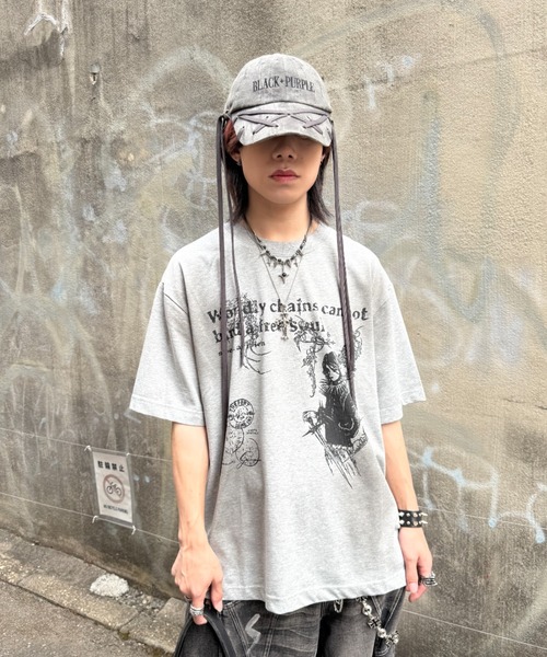 ATMARK(アットマーク)の「《2サイズ展開 / UNISEX 》オーバーサイズ スプレー加工 アソートT(Tシャツ/カットソー・メンズ・ブラック/グレー/ベージュ/ブラック系1・MEDIUM/LARGE)」の3枚目の写真
