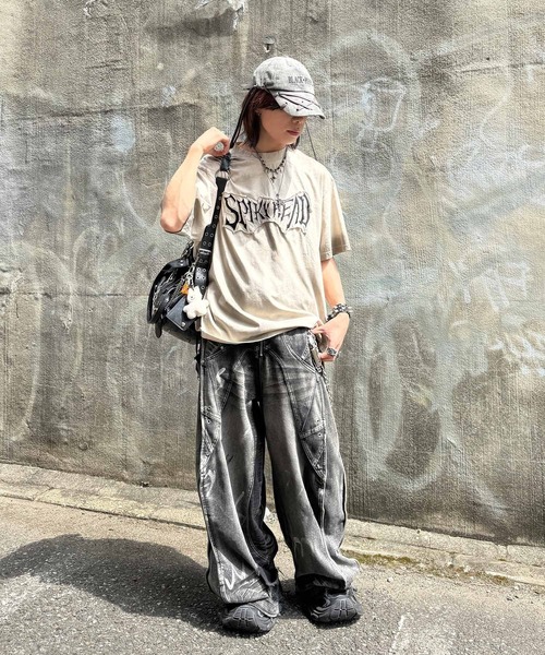 ATMARK(アットマーク)の「《2サイズ展開 / UNISEX 》オーバーサイズ スプレー加工 アソートT(Tシャツ/カットソー・メンズ・ブラック/グレー/ベージュ/ブラック系1・MEDIUM/LARGE)」の8枚目の写真