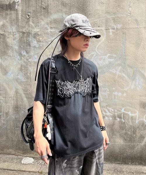 ATMARK(アットマーク)の「《2サイズ展開 / UNISEX 》オーバーサイズ スプレー加工 アソートT(Tシャツ/カットソー・メンズ・ブラック/グレー/ベージュ/ブラック系1・MEDIUM/LARGE)」の17枚目の写真