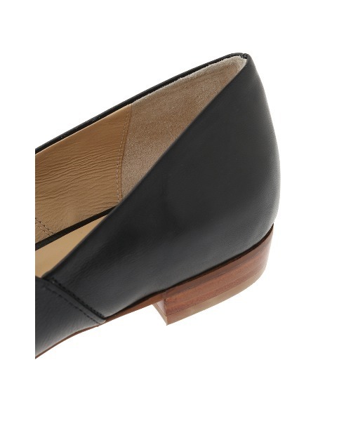 SIDE CUT STACKED HEEL FLAT SHOES（パンプス）｜CLANE（クラネ）の