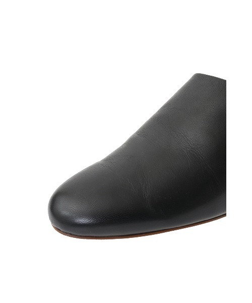 SIDE CUT STACKED HEEL FLAT SHOES（パンプス）｜CLANE（クラネ）の