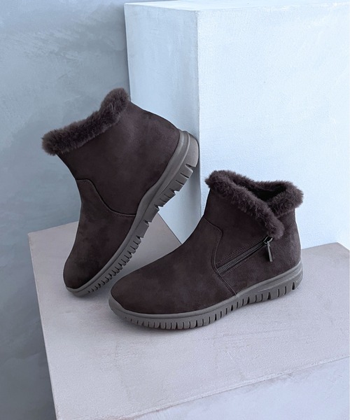 enchanted（エンチャンテッド）の「軽量サイドファスナーエコファーブーツ（ブーツ・レディース・ダークグレー/ダークブラウン/ブラック/グレイッシュベージュ・S/XS/LL/L/M）」の18枚目の写真
