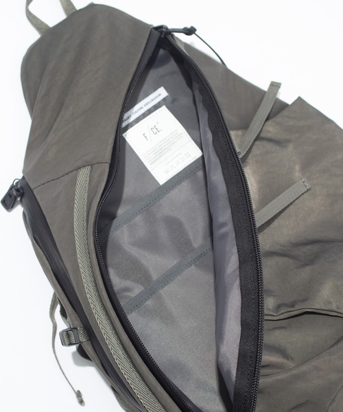 F/CE. TEXTURED TWILL 3 POINTS SLINGER BAG / エフシーイー