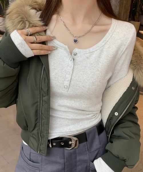 新品未開封　FORME ヘンリーネック リブカットソー ホワイト　フリーサイズ セール】【25年秋冬新作】ヘンリーネック スリムフィット ロンT