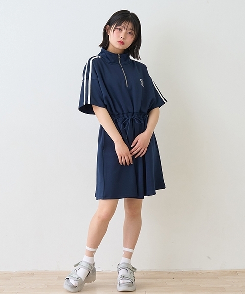 LOVETOXIC（ラブトキシック）の「【LTXC】【接触冷感／ひんやり】トラックワンピース（ワンピース・キッズ・ネイビー/ブラック・L:160cm/130cm/M:150cm/S:140cm）」の14枚目の写真