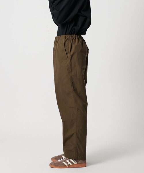 The light Straight trousers 変形スラックス The light Straight trousers 変形スラックス
