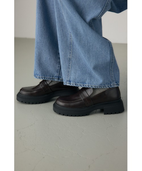 crie conforto（クリーコンフォルト）の「バックリングプラットフォームローファー　靴（ローファー・レディース・ブラウン/ブラック・SMALL/MEDIUM/LARGE/LL）」の16枚目の写真