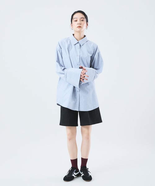 Muscat(マスカット)の「オーバーサイズ ストライプシャツ(シャツ/ブラウス・レディース・オフホワイト/ライトグレー/ブルー・F)」の6枚目の写真