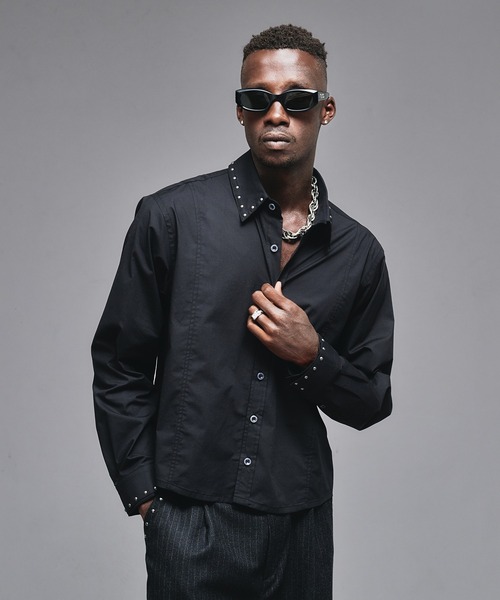 ANDER HUNK（アンダーハンク）の「Studs Design Double-cuffs Shirt / スタッズデザインダブルカフスシャツ（シャツ/ブラウス・メンズ・ブラック/ホワイト・MEDIUM/LARGE）」の4枚目の写真