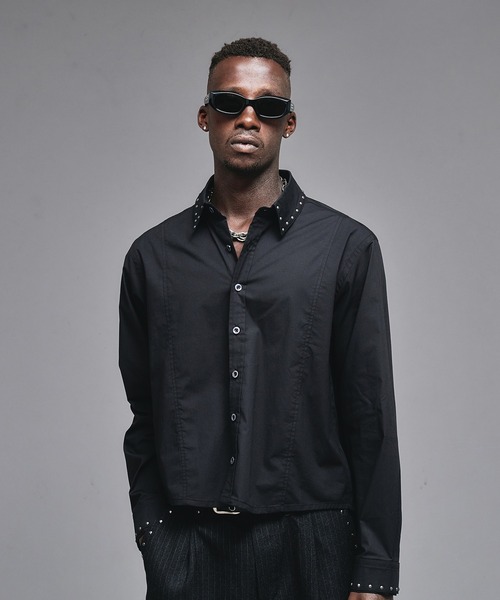 ANDER HUNK（アンダーハンク）の「Studs Design Double-cuffs Shirt / スタッズデザインダブルカフスシャツ（シャツ/ブラウス・メンズ・ブラック/ホワイト・MEDIUM/LARGE）」の3枚目の写真