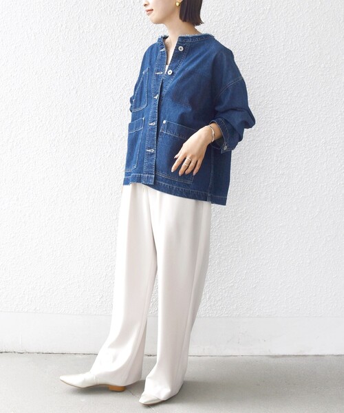 SHIPS（シップス）の「【WEB限定】〈洗濯機可能〉ノーカラー デニム カバー オール（デニムジャケット・レディース・ブルー/ネイビー・ONE SIZE）」の13枚目の写真