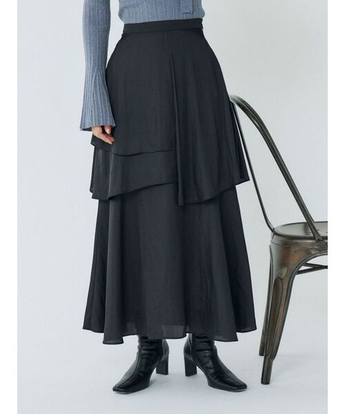 LAGUNAMOON(ラグナムーン)の「ヘムスリットティアードスカート(スカート・レディース・ベージュ/ブラック/ダークブラウン・SMALL/MEDIUM)」の2枚目の写真