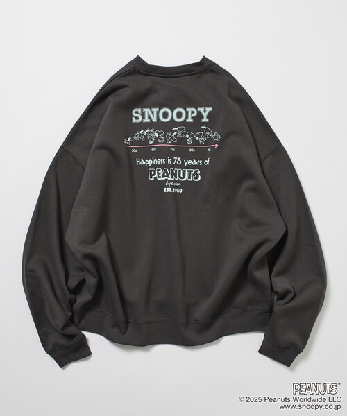 FREAK'S STORE(フリークスストア)の「限定展開 PEANUTS/ピーナッツ 別注 バックプリント クルーネックスウェット/スヌーピー(スウェット・メンズ・アッシュグレー/ネイビー/ピンク/スミクロ・MEDIUM/LARGE/SMALL)」の16枚目の写真