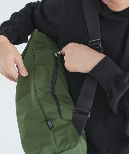 STANDARD SUPPLY（スタンダードサプライ）の「スタンダードサプライ / SIMPLICITY シンプリシティ / FOLD DAYPACK フォールドデイパック（バックパック/リュック・レディース・グリーン/ダークネイビー/モカ/サンドベージュ/ブラック/ダークパープル/グレー/チャコールグレー/ブルー・FREE）」の15枚目の写真