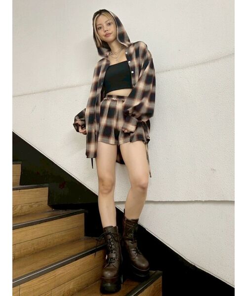EVRIS（エヴリス）の「サイドギャザーチェックショートパンツ【セットアップ着用可能】（その他パンツ・レディース・ブラック/ブラウン・FREE）」の4枚目の写真