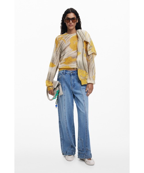 Desigual(デシグアル)の「カーブプリントテクスチャーセーター(ニット/セーター・レディース・イエロー/レッド・S/L/XL/M/XS)」の4枚目の写真