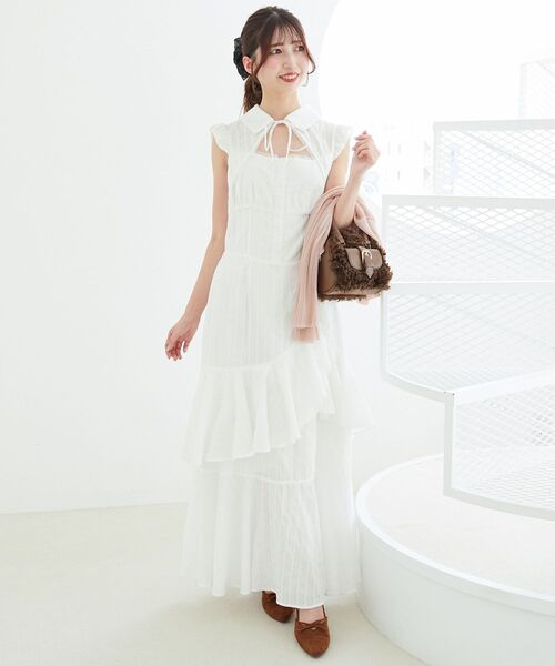 MAJESTIC LEGON（マジェスティックレゴン）の「デコルテオープンノースリロングワンピ（ワンピース・レディース・ブラック/オフホワイト/ブラック系その他・MEDIUM/SMALL）」の6枚目の写真