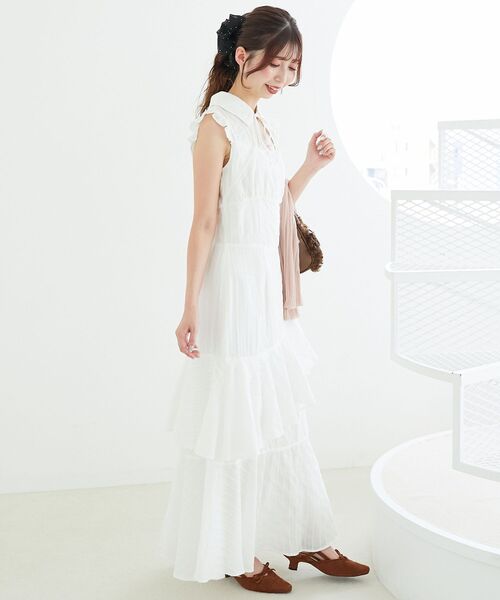 MAJESTIC LEGON（マジェスティックレゴン）の「デコルテオープンノースリロングワンピ（ワンピース・レディース・ブラック/オフホワイト/ブラック系その他・MEDIUM/SMALL）」の7枚目の写真