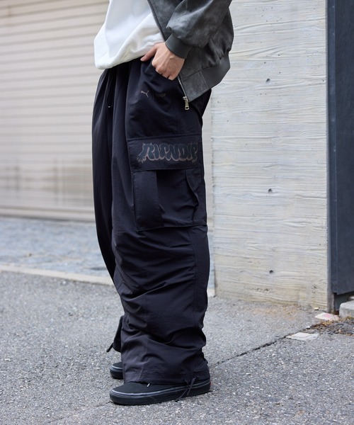 PUMA(プーマ)の「PUMA/プーマ× RIPNDIP/リップンディップ EXTREME CARGO PANTS オーバーサイズ カーゴパンツ(カーゴパンツ・メンズ・ブラック/ブロンズ・L/XL/M)」の20枚目の写真