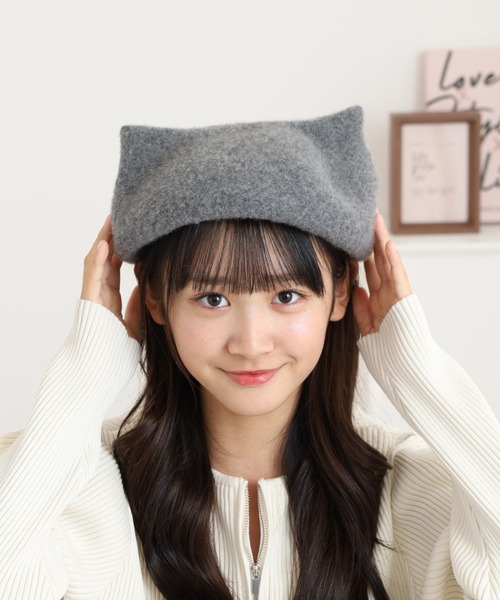 カシラ　猫デザイン ベレー帽 グレー ピンク ⭐️CA4LA 猫モチーフ ベレー帽 カシラ 猫デザイン ベレー帽 グレー