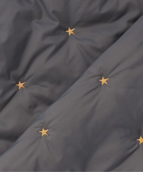 sense of wonder（センスオブワンダー）の「リバティアデラジャ星刺しゅうベスト（ベスト・キッズ・レンガ/ブルー/チャコール・110cm/120cm/80ｃｍ/90cm/100cm）」の10枚目の写真