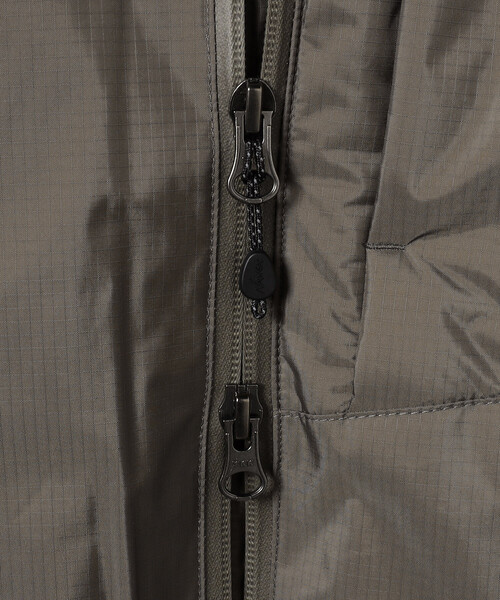 FREAK'S STORE（フリークスストア）の「NANGA/ナンガ AURORA TEX DOWN JACKET W / オーロラテックス ダウンジャケット / ND2442-1A005（ダウンジャケット/コート・レディース・ブラック/ナチュラル/ベージュ・MEDIUM/SMALL）」の10枚目の写真