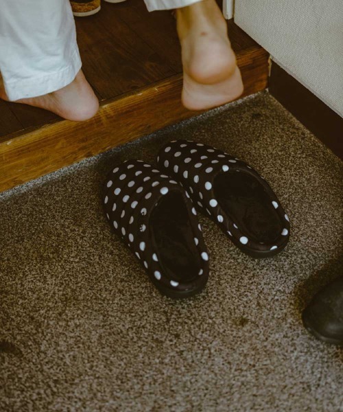 SUBU（スブ）の「SUBU スブ 冬サンダル（スリッポン・メンズ・シルバー/ブラック/カーキ/ブラック×ホワイト/レッド/シルバーグレー/グリーン/ピンク/ホワイト/ベージュ/ブラック系その他/ホワイト×ブラウン/ライトグリーン/ダークブラウン/その他/ホワイト×ブラック・22cm/20cm/24cm/26cm/28cm/30cm）」の21枚目の写真