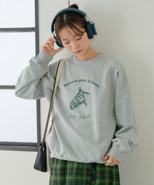 GEVACO（ゲバコ）の「【GEVACO】裏毛刺繍プリントプルオーバー（スウェット・レディース・グレー/ネイビー/ブラウン・ONE SIZE）」の5枚目の写真