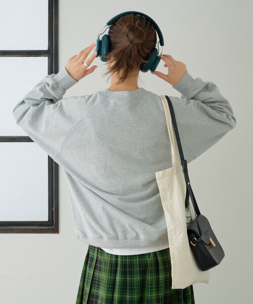 GEVACO（ゲバコ）の「【GEVACO】裏毛刺繍プリントプルオーバー（スウェット・レディース・グレー/ネイビー/ブラウン・ONE SIZE）」の7枚目の写真