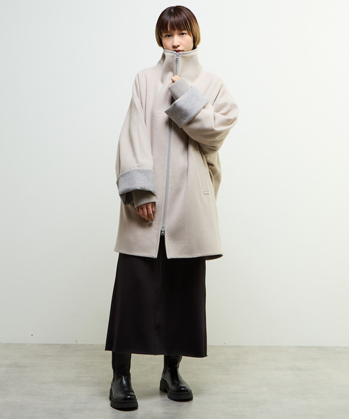 SOFFITTO(ソフィット)の「【nota della mano sinistra(ノータ デラ マノ シニストラ)】ドルマンファスナーハイネックコート(その他アウター・レディース・ベージュ/ブラック・FREE)」の12枚目の写真