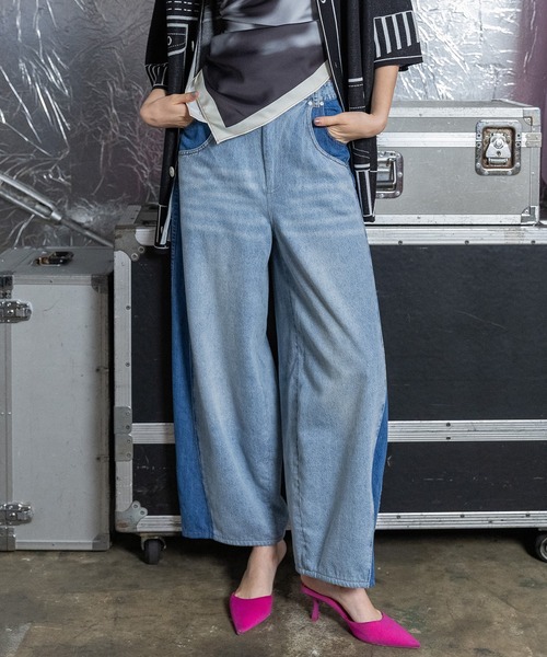 AULA AILA(アウラアイラ)の「【セットアップ着用可】コクーンシルエットデニムパンツ(デニムパンツ・レディース・ブラック/ブルー/ピンク・0/1)」の1枚目の写真