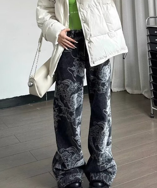 almo(アルモ)の「【LAMPOON】タトゥードラゴンブラックデニムパンツ(デニムパンツ・レディース・ブラック・SMALL/MEDIUM/LARGE)」の9枚目の写真