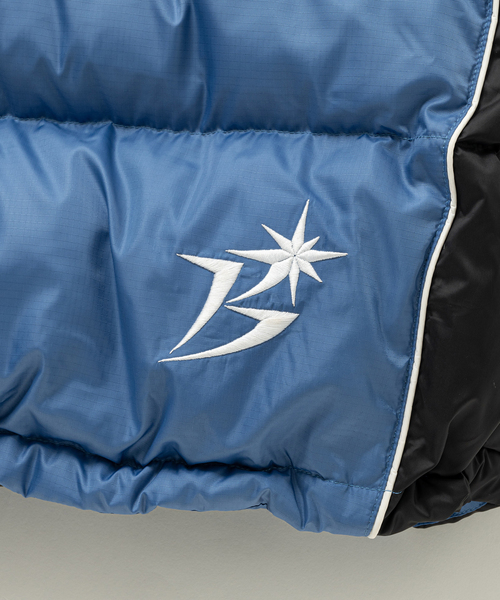 BOTT(ボット)の「BoTT / ボット B Logo Down Jacket(ダウンジャケット/コート・メンズ・ブルー/ブラック・LARGE/MEDIUM)」の8枚目の写真