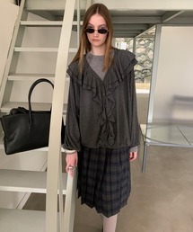 LONSLAN（ロンスラン）の「【LONSLAN】Vネックラッフルトップス CHLONW25a023（Tシャツ/カットソー）」