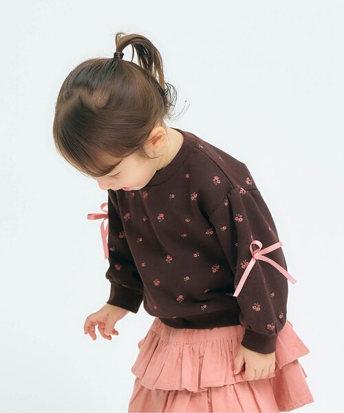 apres les cours（アプレレクール）の「【WEB限定】袖リボントレーナー_ジュニア対応（スウェット・キッズ・マスタード/ブラウン/ライトグレー/ブルー/アイボリー・90/100/110/120/130/140/80）」の4枚目の写真