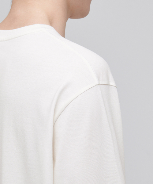 MUSINSA STANDARD（ムシンサスタンダード）の「[クールタンダード] クルーネック長袖Tシャツ [クリーム]（Tシャツ/カットソー・メンズ・その他・XX-LARGE/XXX-LARGE/SMALL/MEDIUM/LARGE/X-LARGE）」の5枚目の写真